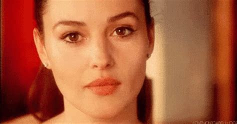 Monica Bellucci Blinking